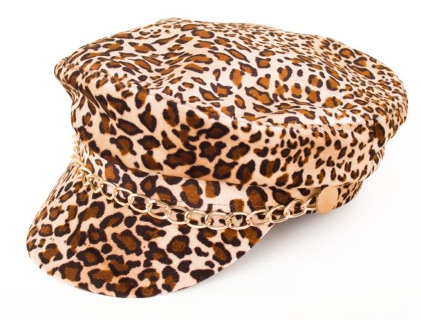 Pet met panterprint en gouden ketting